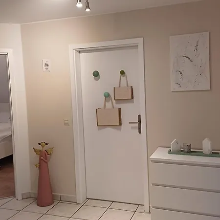 Helle Schoene Dachgeschosswohnung Mit Balkon Apartment *