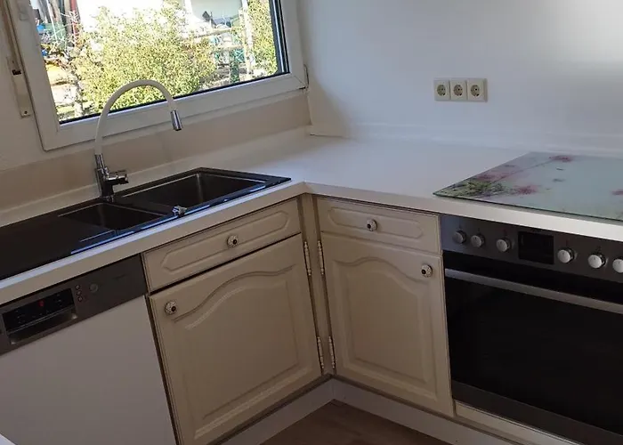 Helle Schoene Dachgeschosswohnung Mit Balkon Lejlighed Stockach