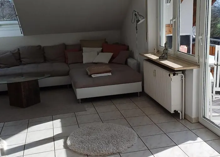 Lejlighed Helle Schoene Dachgeschosswohnung Mit Balkon