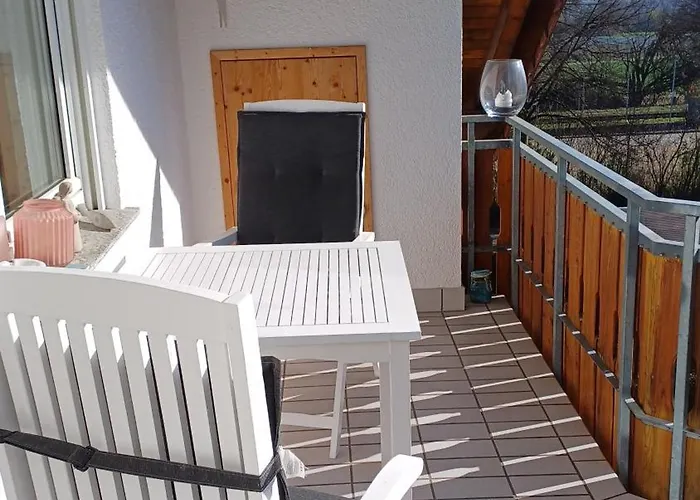 Lejlighed Helle Schoene Dachgeschosswohnung Mit Balkon Stockach
