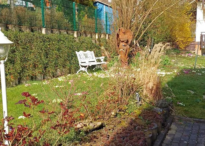 Helle Schoene Dachgeschosswohnung Mit Balkon Lejlighed