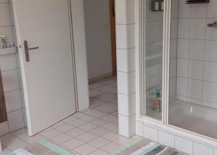 Lejlighed Helle Schoene Dachgeschosswohnung Mit Balkon